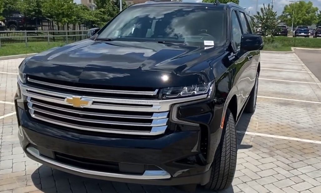 chevy suburban image